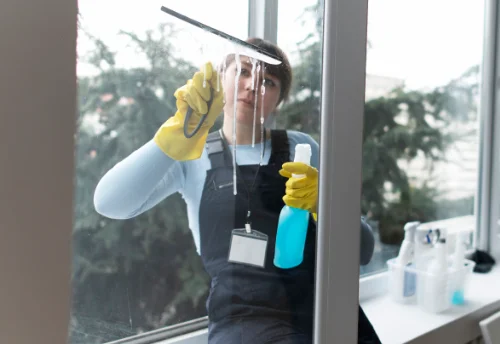 Nettoyage de vitres intérieures et extérieures à Plouigneau